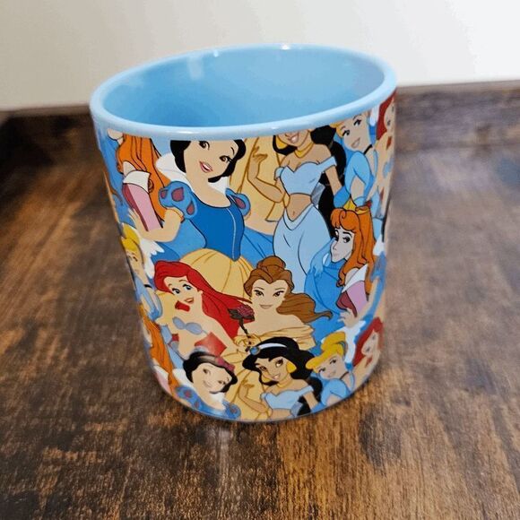 Disney by Silver Buffalo Princesses Collage Ceramic Mug Multicolor Size 14oz - Picture 3 of 5